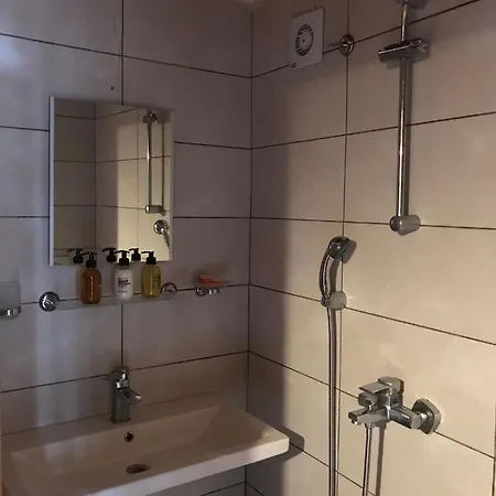 Trea Homes - Castle House Otel
